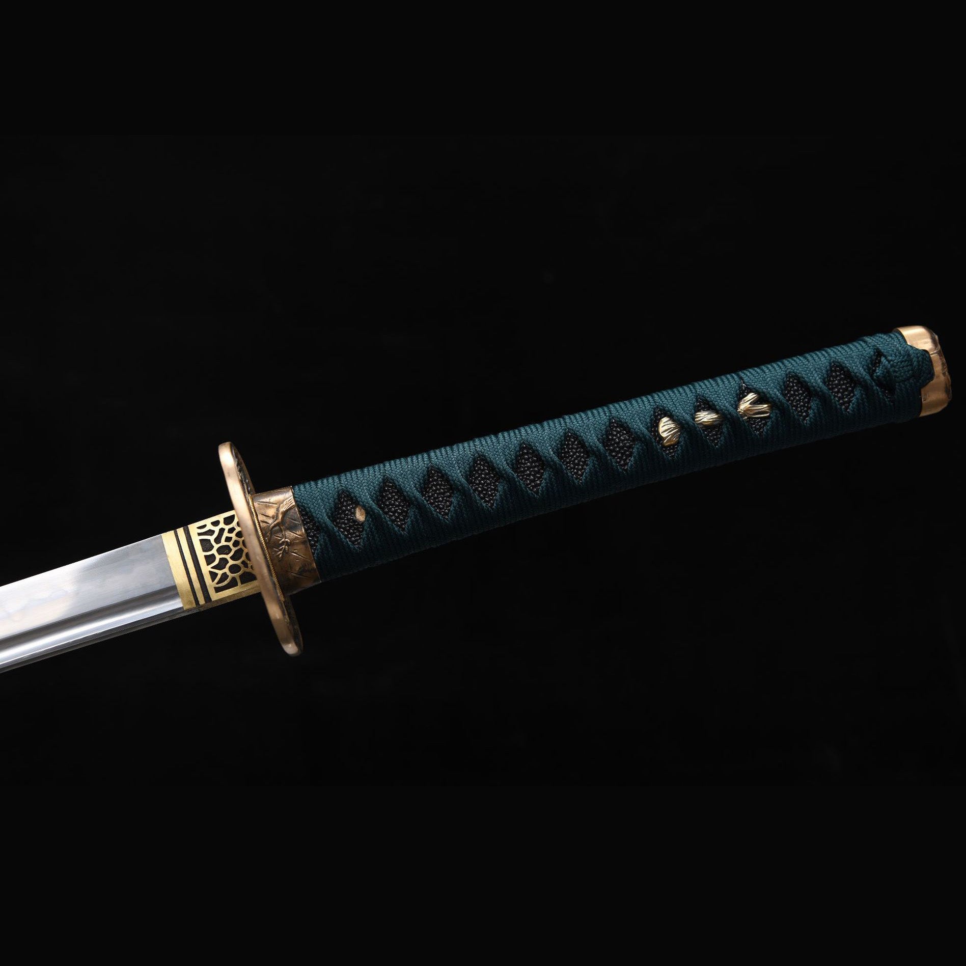 Everwood Oath decorative katana angle view