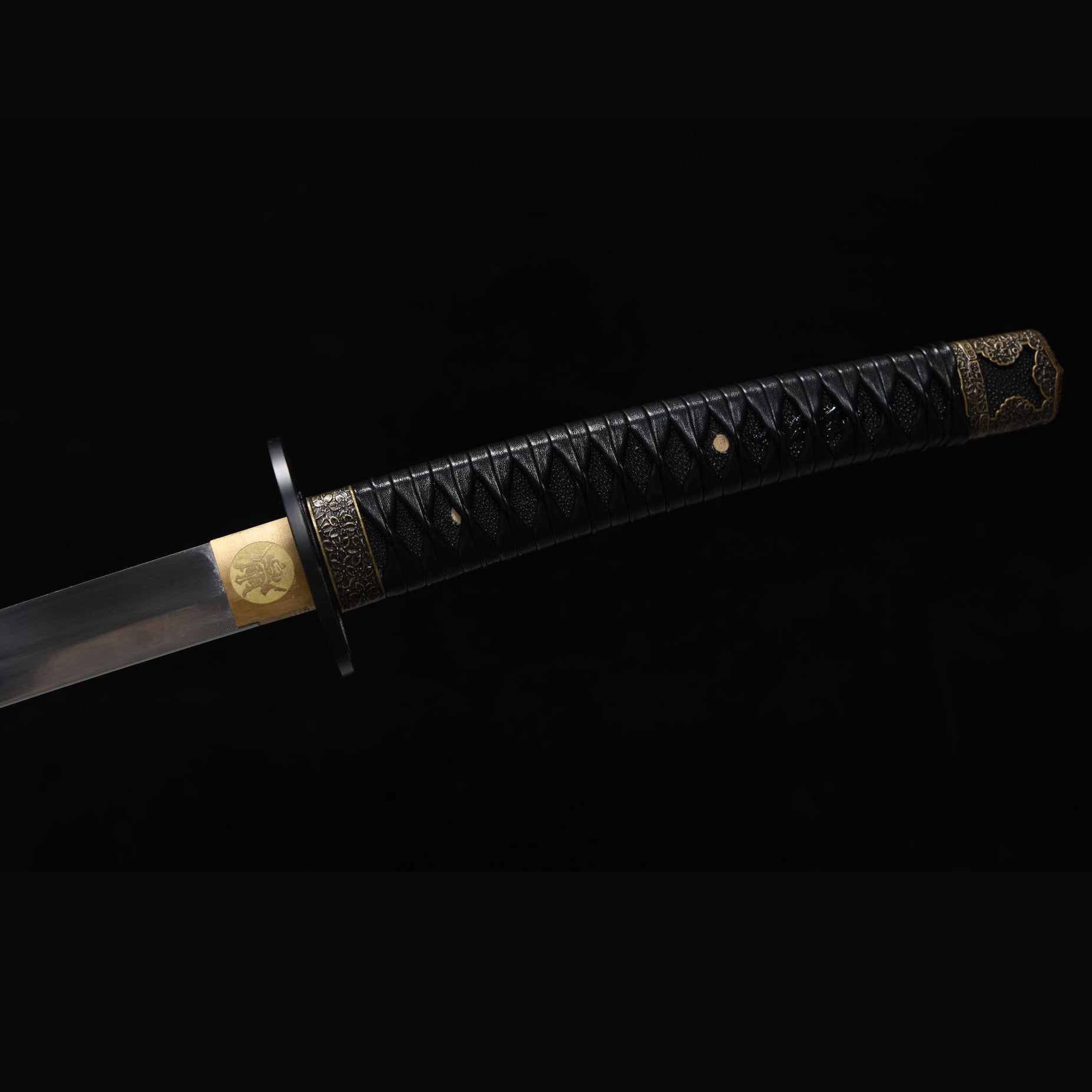 Iron Reflection decorative katana detail