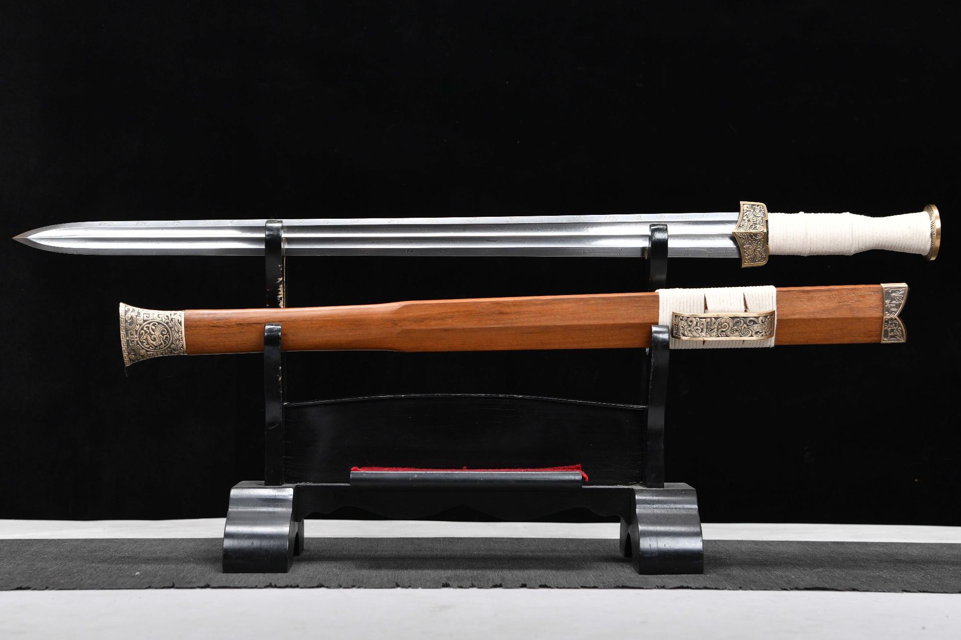 KageForge5 product image: 24" Pattern Steel Japanese Sword with Pure Copper Fittings