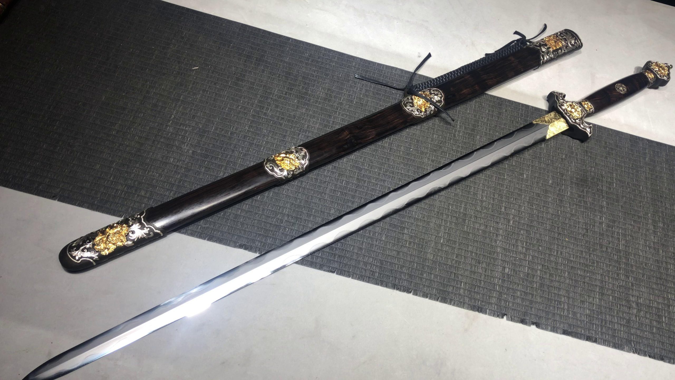 KageForge5 product image: 28" Japanese Sword with Pure Copper Fittings