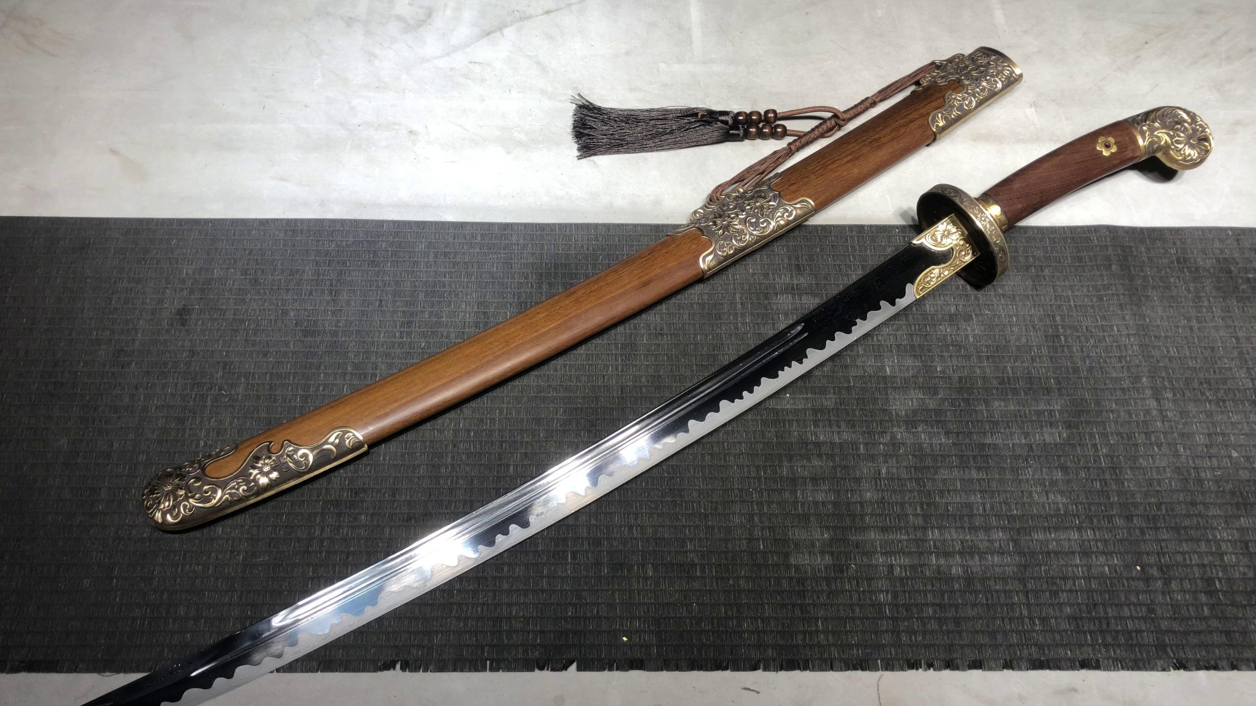 KageForge5 product image: 26" Pattern Steel Japanese Sword with Pure Copper Fittings