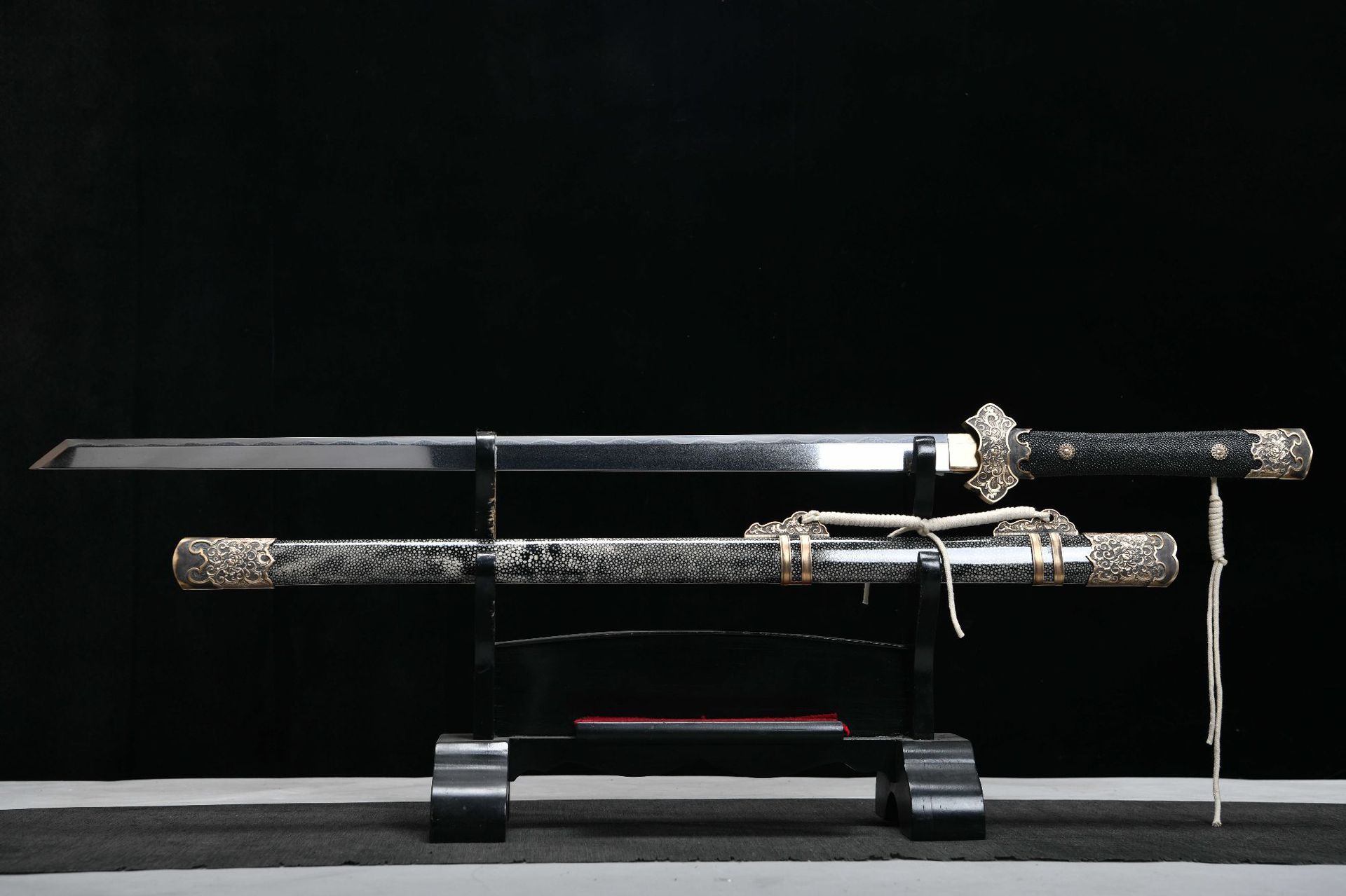 KageForge5 product image: 26" Japanese Sword with Pure Copper Fittings