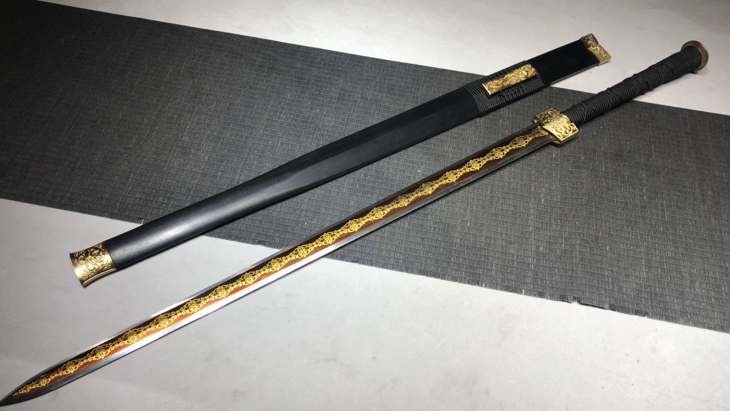KageForge5 product image: 28" Japanese Sword with Pure Copper Fittings