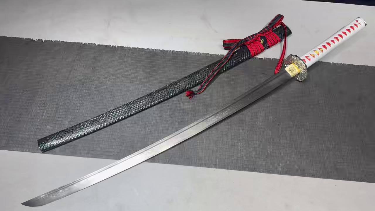 KageForge5 product image: 26" Pattern Steel Katana with Zinc-alloy Fittings